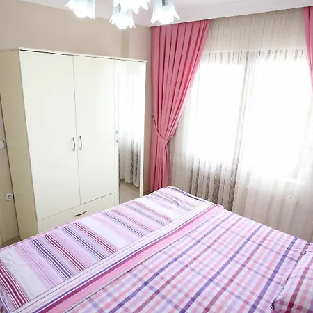 Elmas Apartment