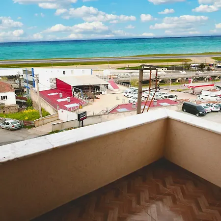 Elmas Apartment